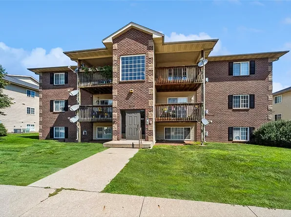 5916 Sutton Pl APT 8, Urbandale, IA 50322