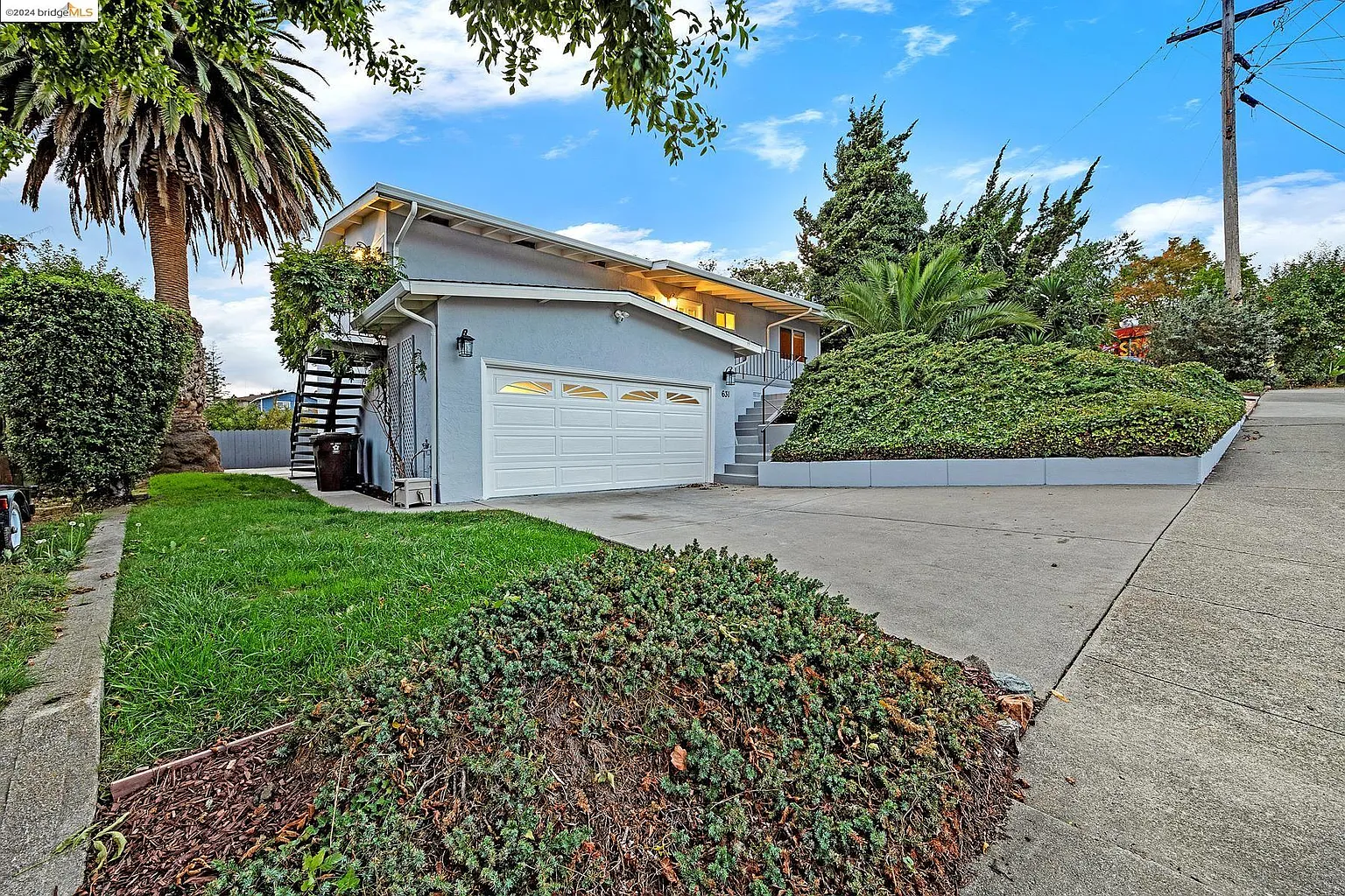 631 El Cerro Dr photo 1