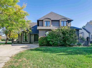 8253 E Greenbriar Ct, Wichita, KS 67226
