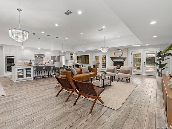 3rd image of 2311 Briarwood