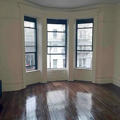 Rented by Level Group | media 4