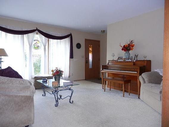 3rd image of N91W17486 Saint Regis Dr