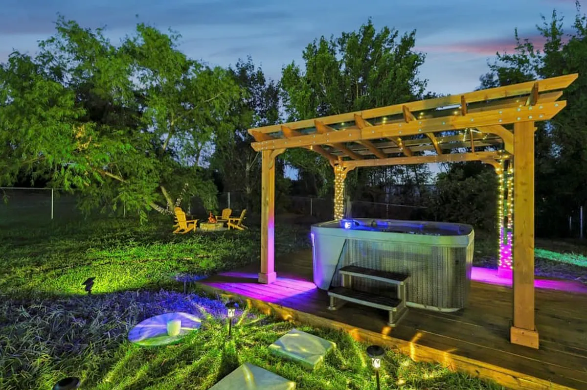 Building Photo - 12161 Hill Country Cir