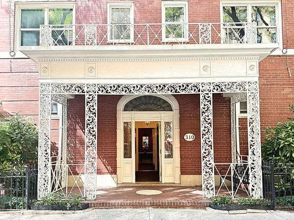 310 W 55th St APT 4B, New York, NY 10019