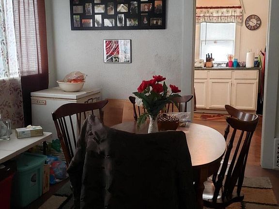 2nd image of 21 Kingman Ave E