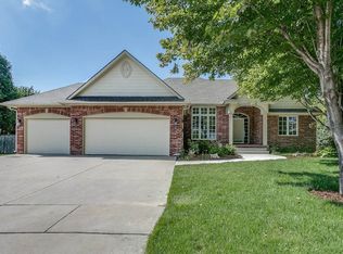 401 N Timberridge Cir, Wichita, KS 67230
