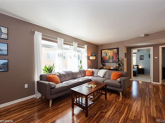 3rd image of 1623 N Saint Paul St Unit 201