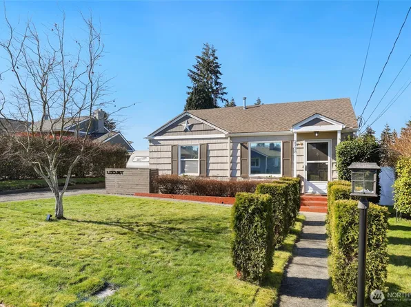2738 Locust Avenue W, University Place, WA 98466
