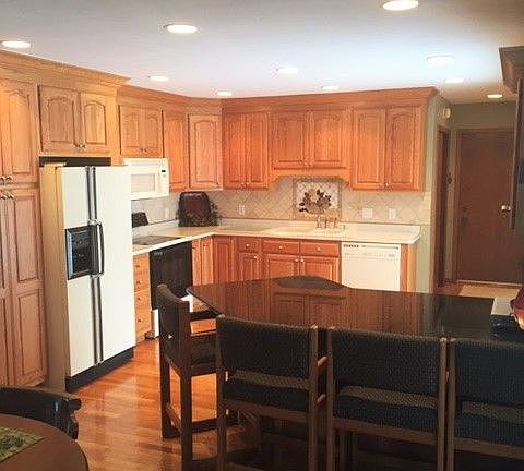 4th image of 1736 Churchill Dr