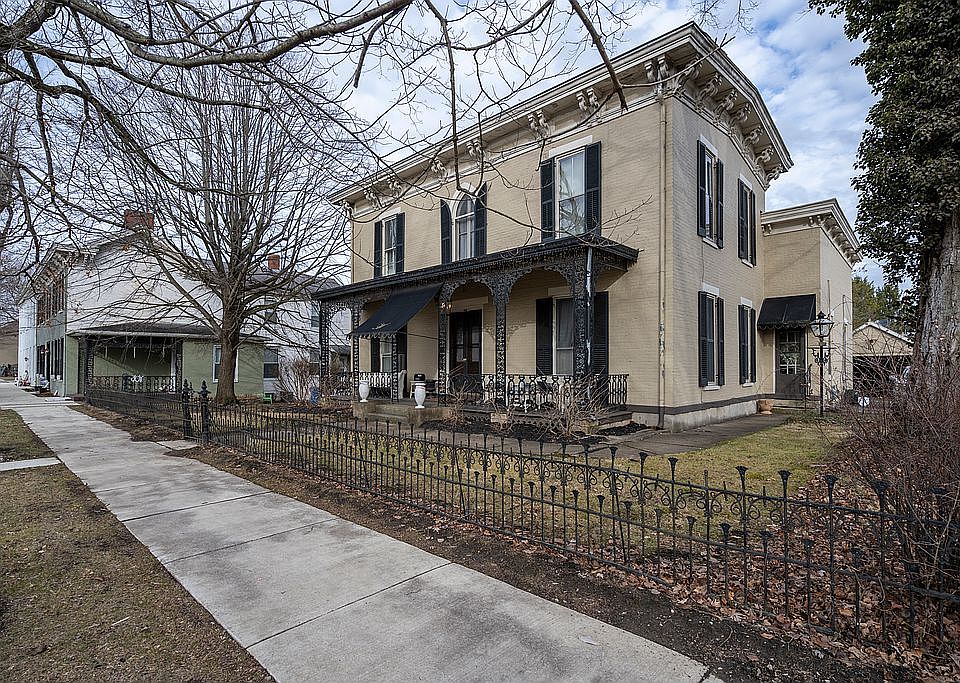 1st image of 216 E Main St