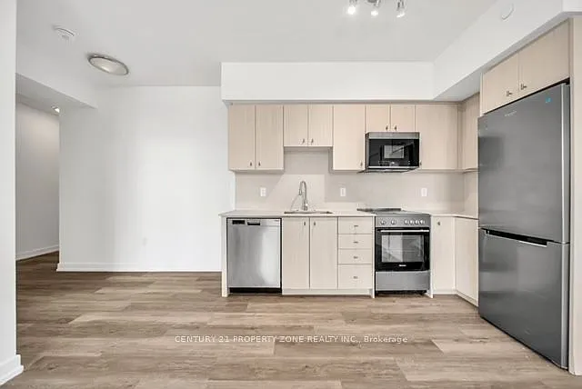 5 Wellington St S #1612 — Photo 8