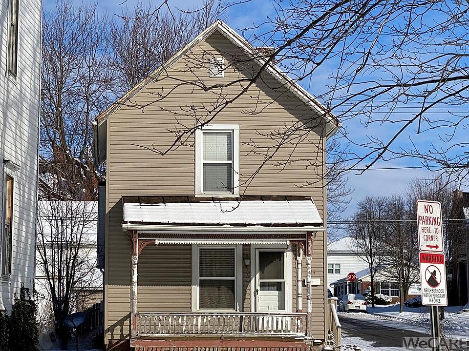 1st image of 325 E Franklin St