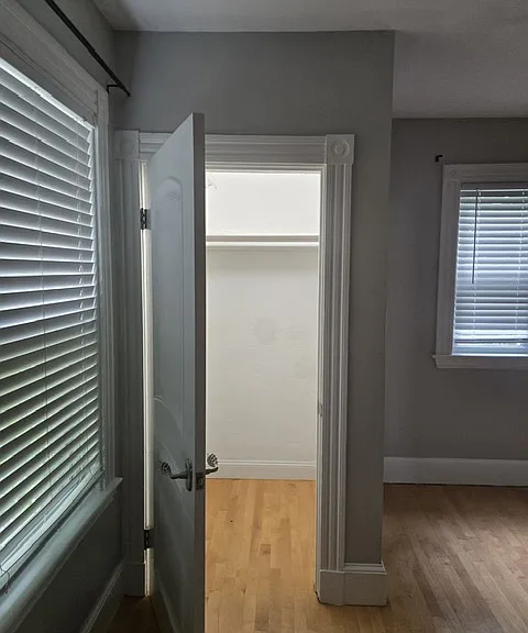 Bed Room 2 Walk in closet