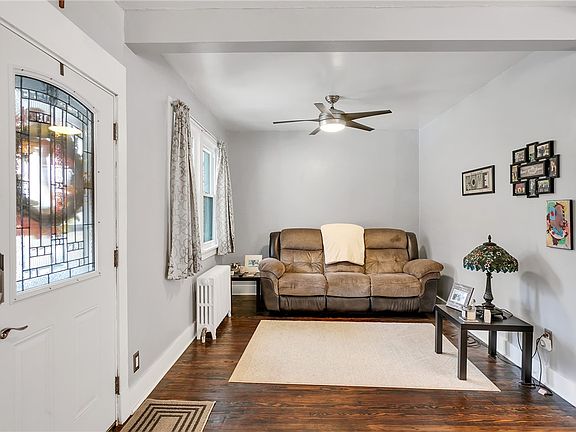 2nd image of 305 Marion Ave