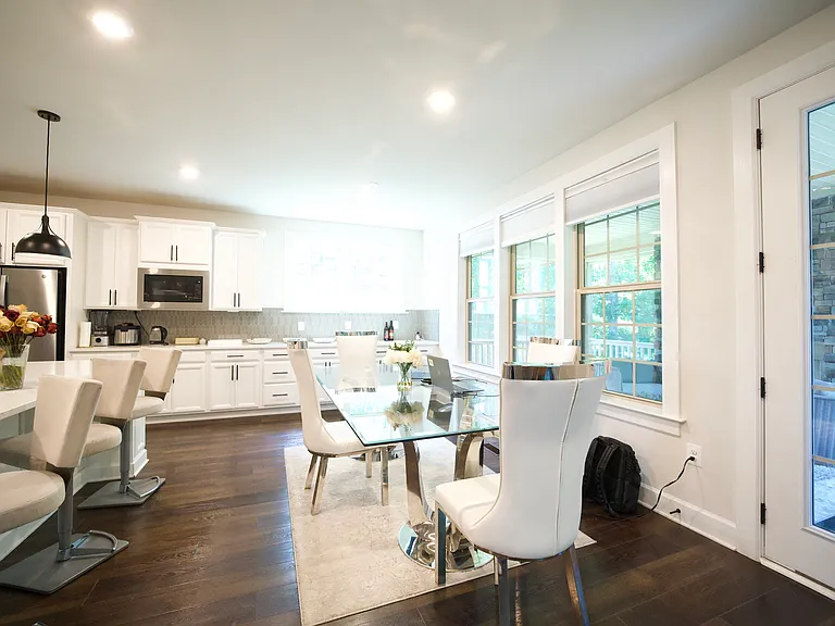 7687 Cross Creek Dr — Photo 6