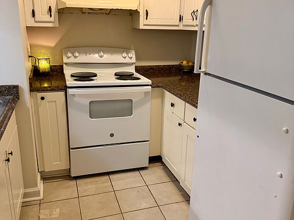 5th image of 14722 Hooper Rd #2