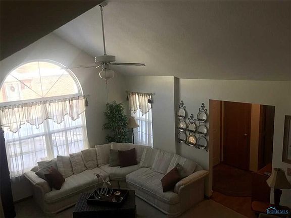 3rd image of 29941 Zachary Ln