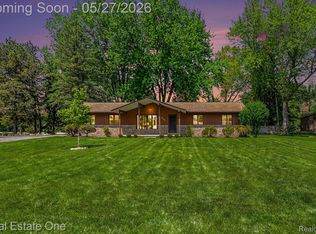 5494 Boyne Highland Trl, Clarkston, MI 48348