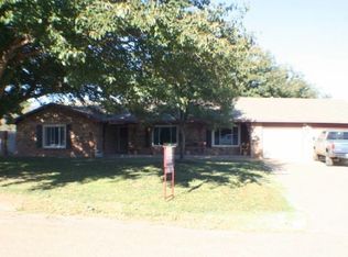 215 Yucca Ter, Plainview, TX 79072