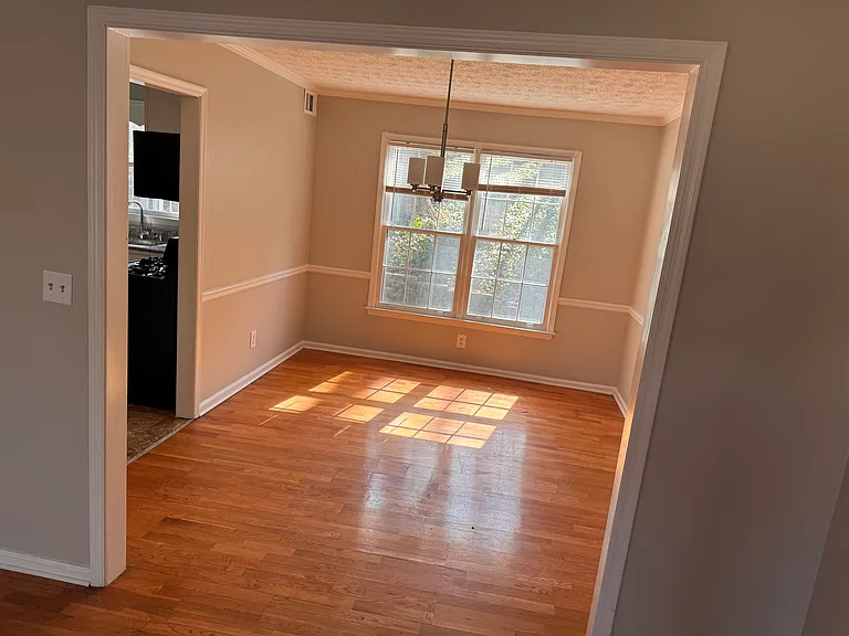 4500 Woodlawn Lake Dr — Photo 11
