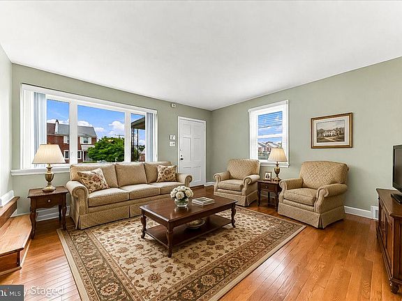 4th image of 1100 Cobbs St