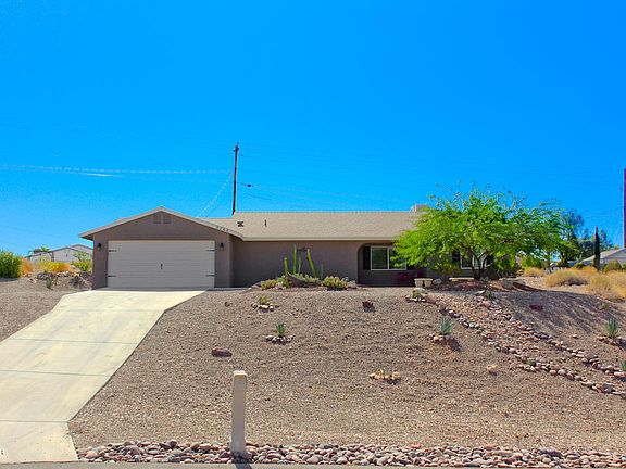 2nd image of 3768 Beachview Dr