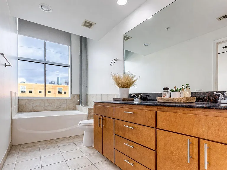 1312 Live Oak St #223 — Photo 16