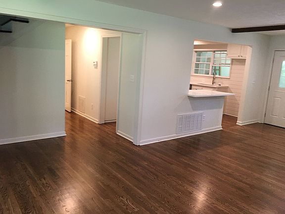 3rd image of 4120 England Ct