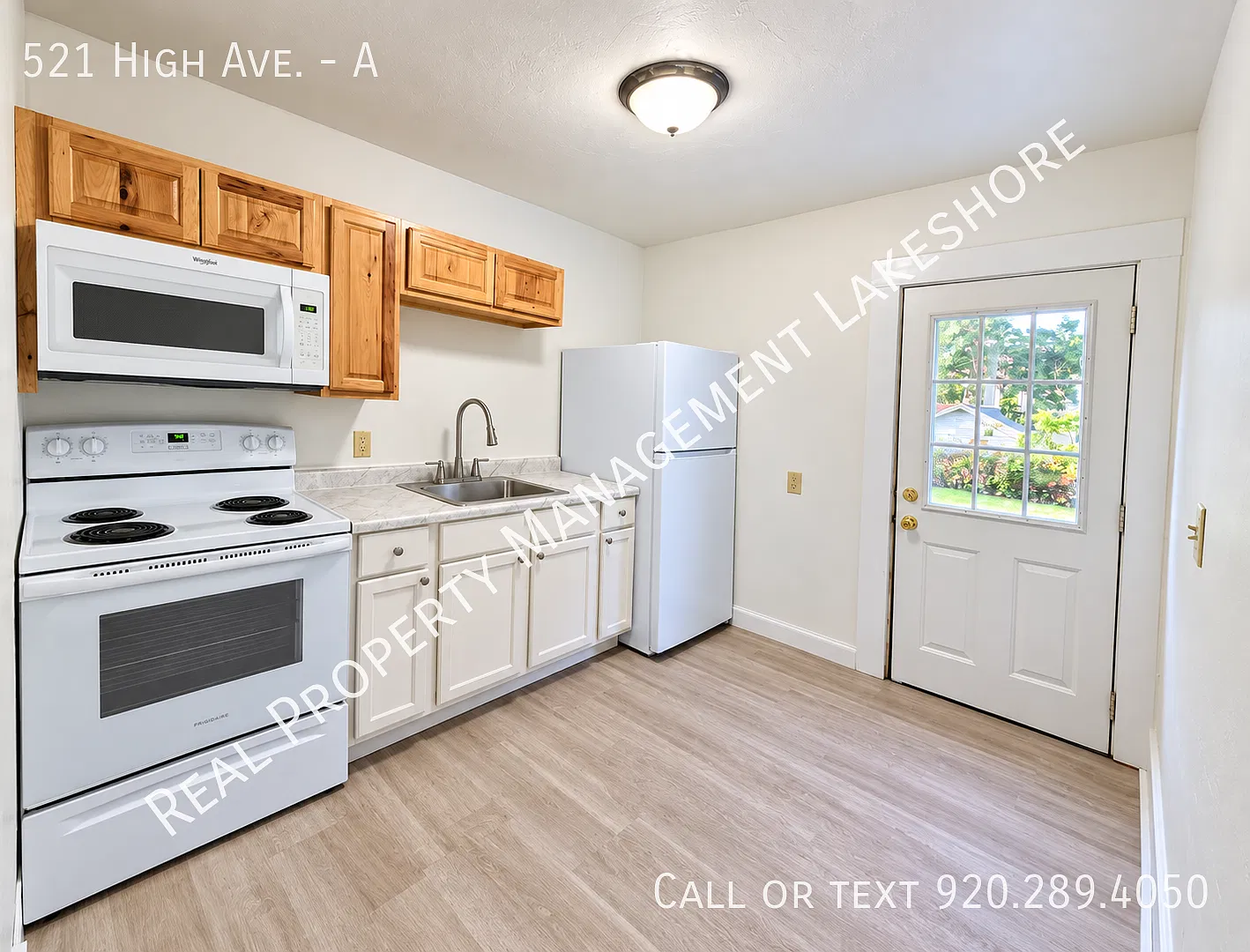 Bright & Spacious 3-Bedroom Home Near UWOshkosh + Flexible Office/4th Bedroom — Photo 2