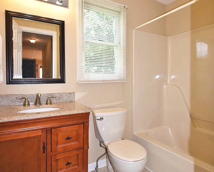 1525 W Harpeth Rd — Photo 17