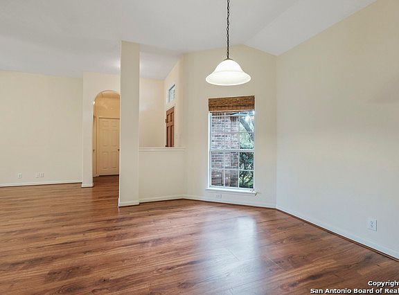 5th image of 7827 Braun Cir