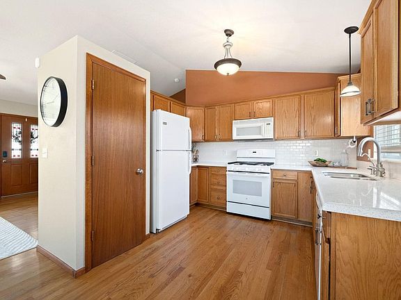 5th image of 4110 Stringtown Dr