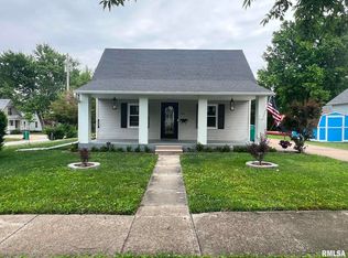 304 E Summit St, Macomb, IL 61455