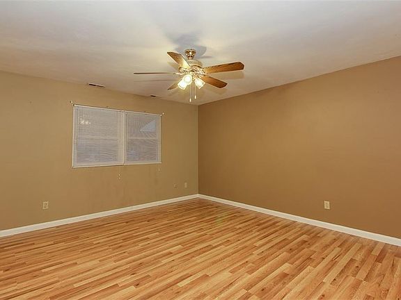 4th image of 4521 Notre Dame Ct