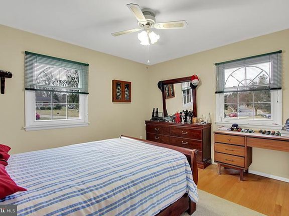 4th image of 402 Linwood Ave