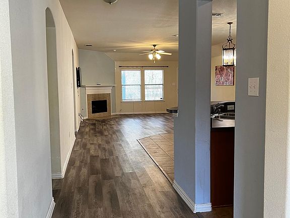 5th image of 620 Creekside Dr
