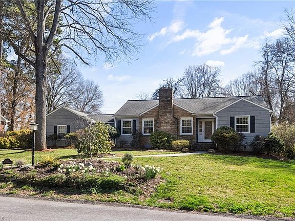 2nd image of 1035 Wendover Cir