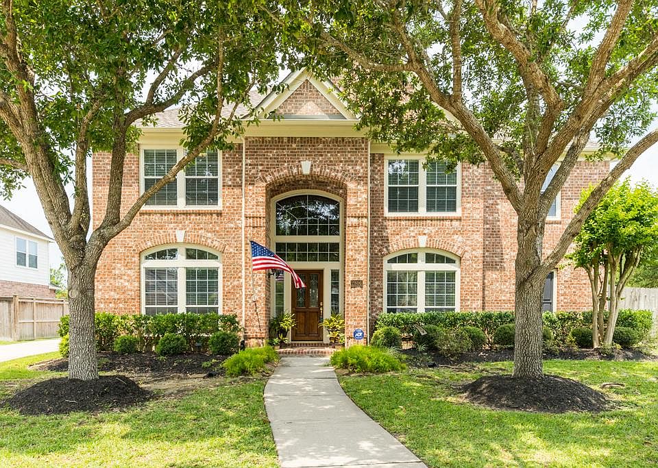 1st image of 2806 Scarlet Oak Ct