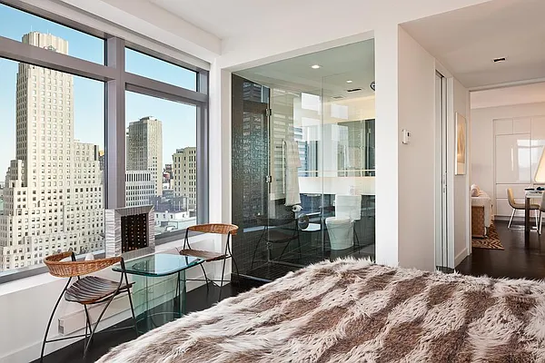 Sold by Corcoran | media 21
