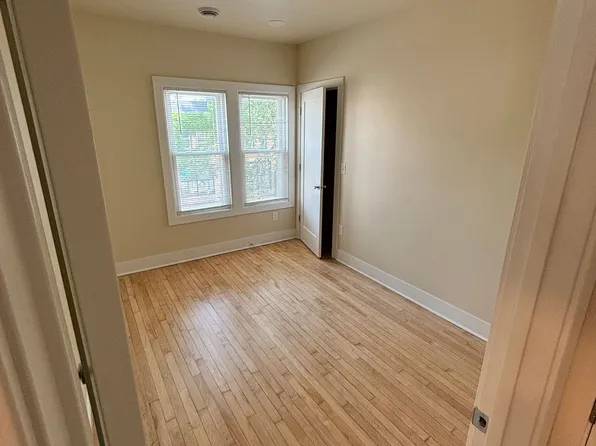 901-903 E Center St, 901 E Center St, Milwaukee, WI 53212