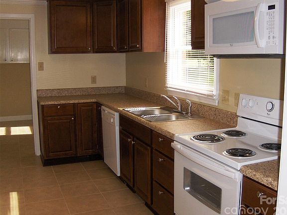 5th image of 134 Crystal Cir