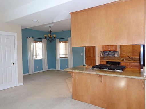 4th image of 1585 Heritage Ln