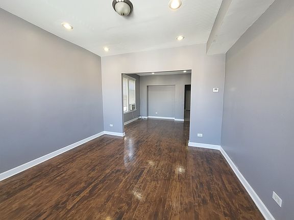 3rd image of 4219 W Cullerton St
