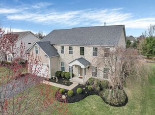 2221 Orangelake Dr, Lewis Center, OH 43035