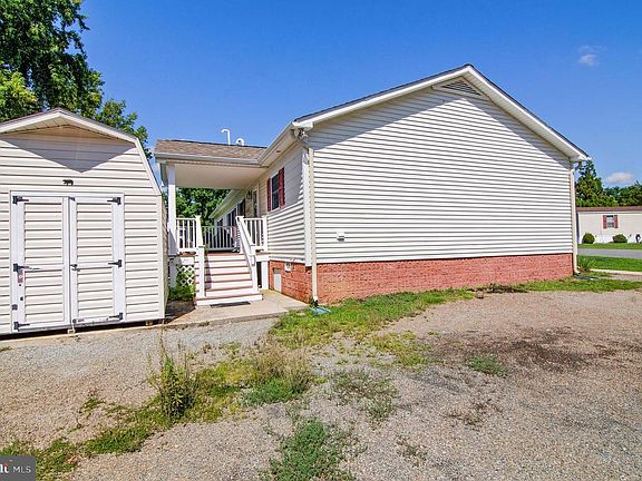 4th image of 43 York Dr