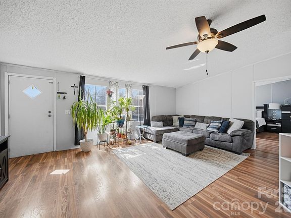 3rd image of 2404 Stones Throw Ct