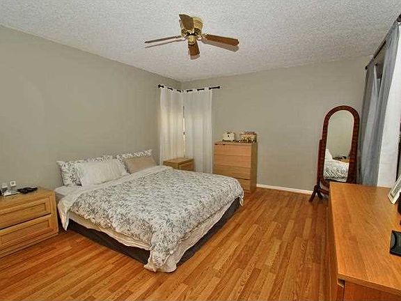 4th image of 4287 Carambola Cir S