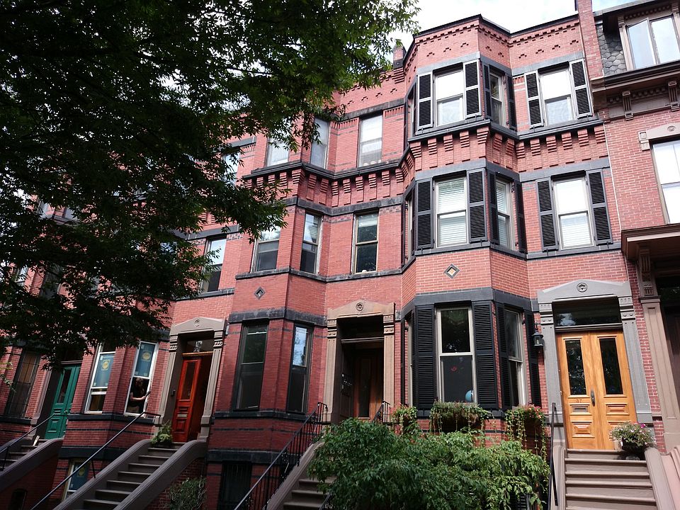 2nd image of 39 Braddock Park APT 5