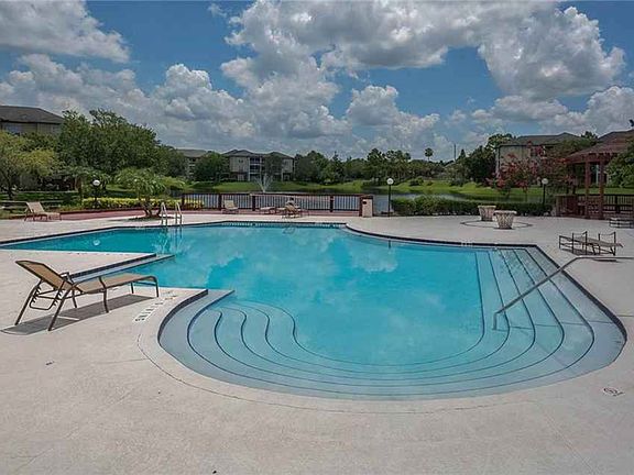 3rd image of 4107 Chatham Oak Ct APT 302