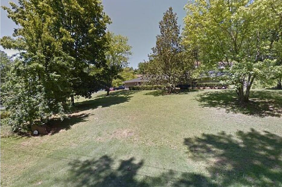 1st image of 3290 Crawford Cir